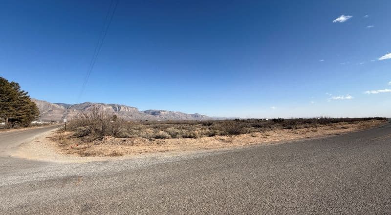 Alamogordo New Mexico 10+ Acres - Paved Roads - Power - Huge Views