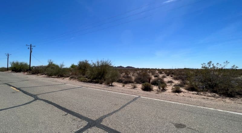 Yuma County - Paved Road with Power - Affordable One Acre Lot for the Snowbird Near Dateland